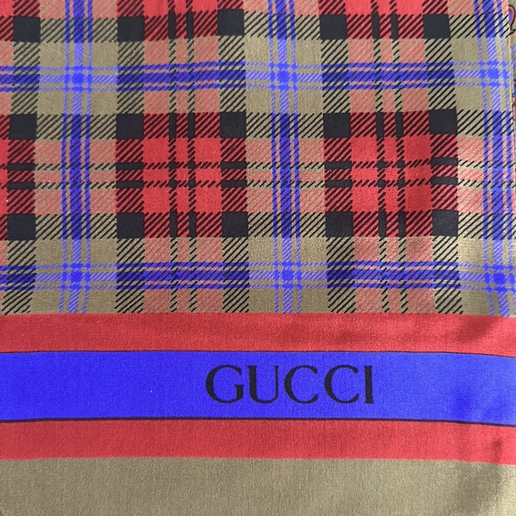 Gucci 100% Silk Plaid & Paisley Scarf - Picture 4 of 10